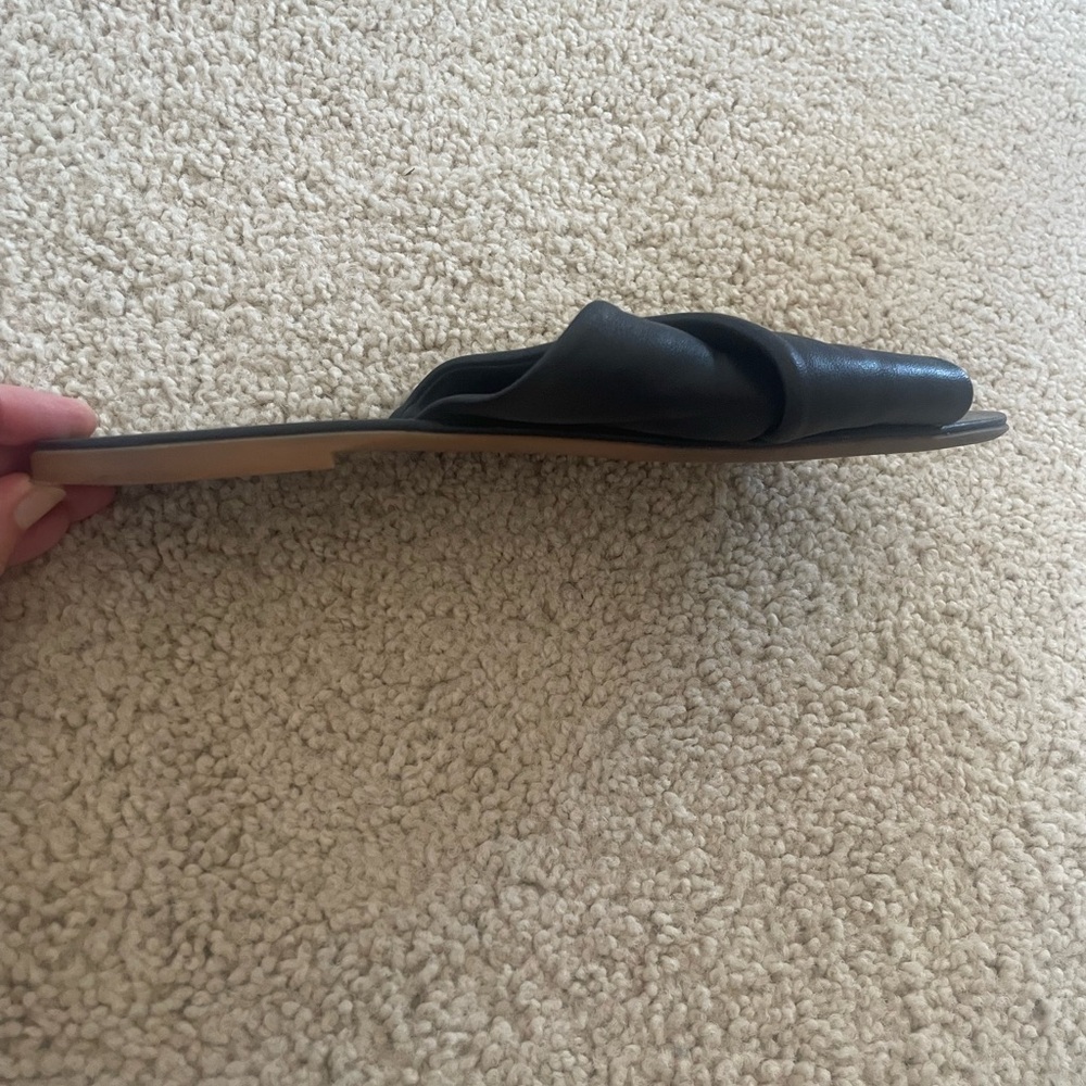 Everlane Black Crisscross Slide Sandals - Picture 6 of 6